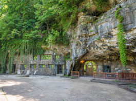 Уникальный Дом В Пещере Выставлен На Продажу. Только Посмотрите На Его Интерьер!