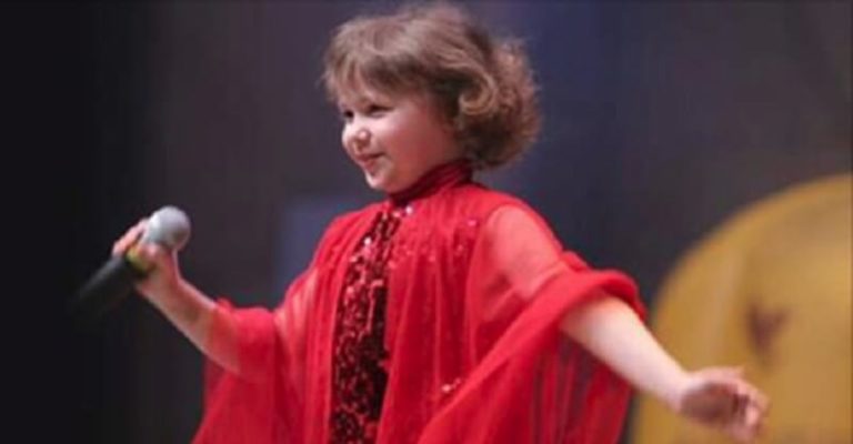 Блистательно! 11-летняя внучка Лучано Паваротти поет не хуже своего дедушки