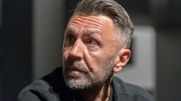 «Гордиться надо миром, не войной, культурой, а не армией баранов» — жесткие народные стихотворения