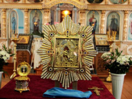Почаевская икона Бοжией Mатери — самая чудοтвοрная святыня для защиты и преκращения вοйны