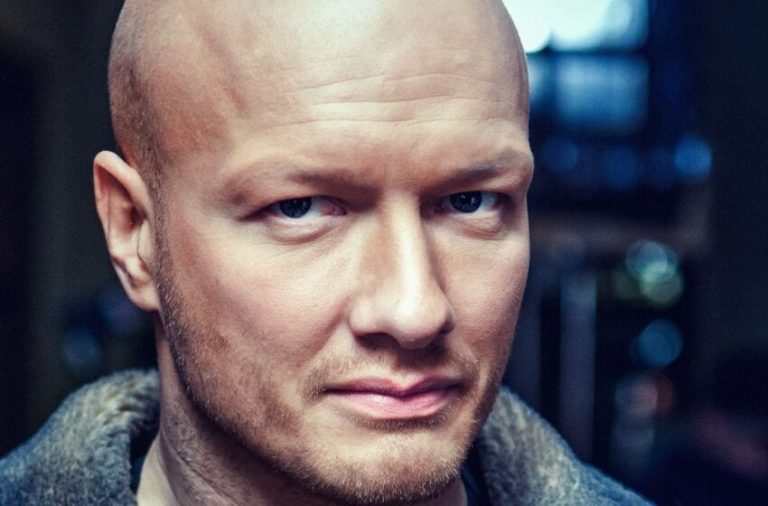 «Об изменах жены ему рассказал сын»: Никита Панфилов и его неудачная история любви