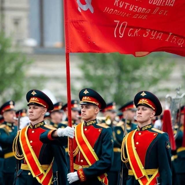 Сын известного чиновника и скандалист: за кого вышла замуж внучка Никиты Михалкова
