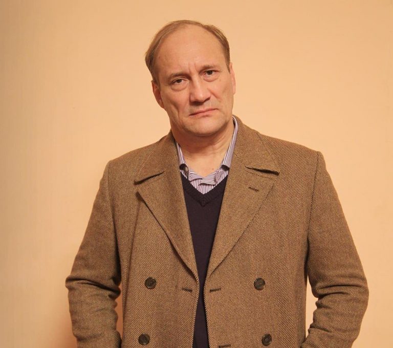Верен ей одной 35 лет. Как выглядит жена Сидихина, которая подарила ему троих дочерей