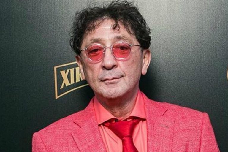 ,,День отца.,, Впервые за столько времени Григорий Лепс опубликовал совместный снимок с четверыми детей от двух жен