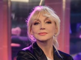 «Мне 21 год»: Кристина Орбакайте поделилась архивным снимком, на котором она предстала в наряде от Юдашкина