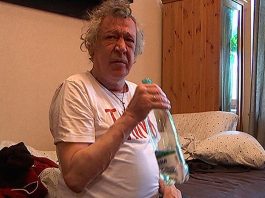 Парадоксально, что в местах не столь отдаленных Ефремов помолодел лет на 10 и избавился от отеков и мешков под глазами