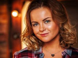 “Отводили друг от друга глаза, а Наташа прошептала на ухо коллеге: “Змея”