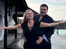 Семенович показала женатого жениха без усов и бороды, но пользователи Сети не разделили восторг певицы