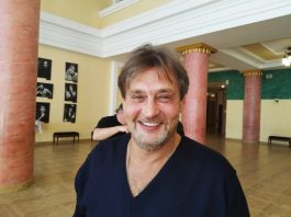 “И лишние килограммы появились, и лицо не то”. 61-летний Домогаров ответил на колкости
