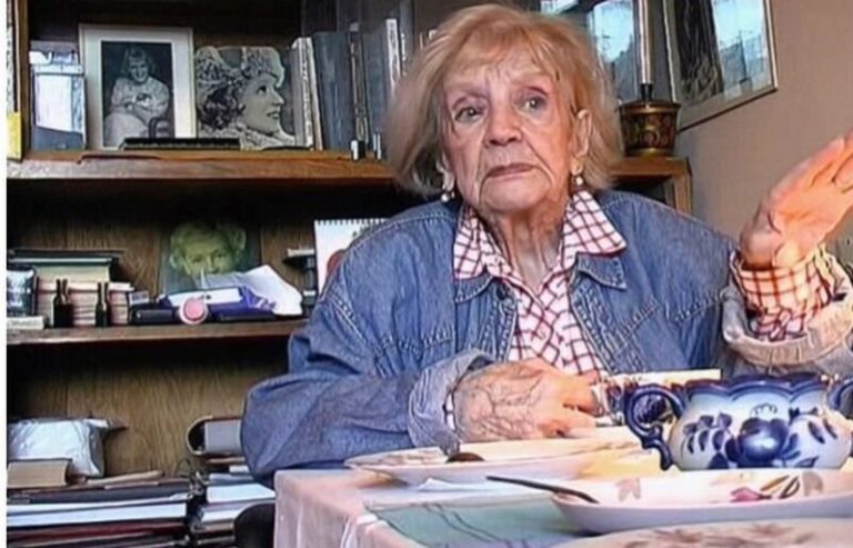 Свинарка и председатель колхоза: как жила и творила одна из замечательных отечественных актрис прошлого века