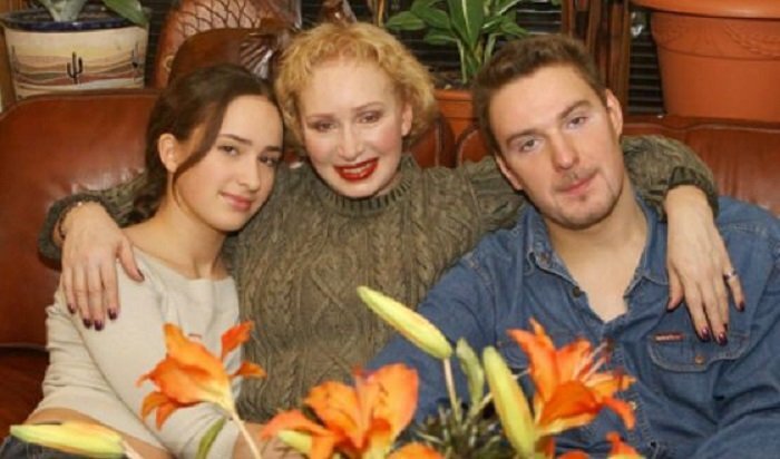 ,,Нас обвинили в мошенничестве, купив квартиру, хочется испытывать не такие эмоции.,, Невестка Васильевой вся в слезах, что случилось