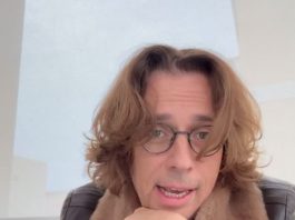«А нечасто ли он со стаканом мелькает?» Галкина заподозрили в злоупотреблении горячительным