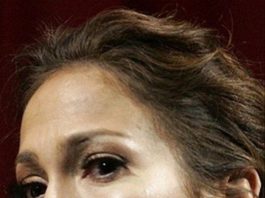 Когда идеал далек от реальности: 12 снимков Дженнифер Лопес, где она не соответствует своим стандартам