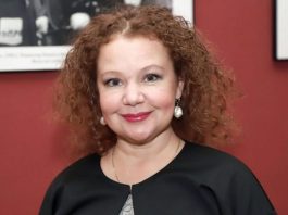 Ей всего 50, а мужу уже 77! Абрамова рассказала, не смущает ли ее разница в возрасте с мужем- пенсионером
