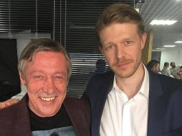 ,,Ничего не узнает.,, Сын Михаила Ефремова, актер Никита Ефремов, впервые откровенно рассказал о том, как его отец приспосабливается к новой реальности