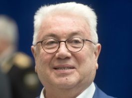 «На эстраде мало кто удержался столько лет вместе»: Дочь Винокура показала фото родителей, которые вместе уже 50 лет