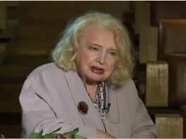 90-летняя Доронина живет в доме престарелых. Почему же?