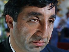 Живет в Аргентине и помнит о деде: как выглядит внучка Фрунзика Мкртчяна