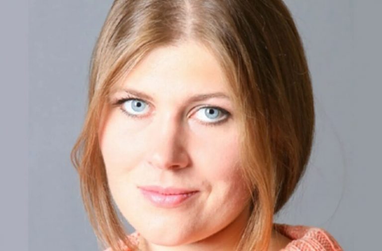 Сначала ее бросили беременную, но потом она снова доверилась мужчине. Как выглядят супруг и дети Екатерины Порубель?
