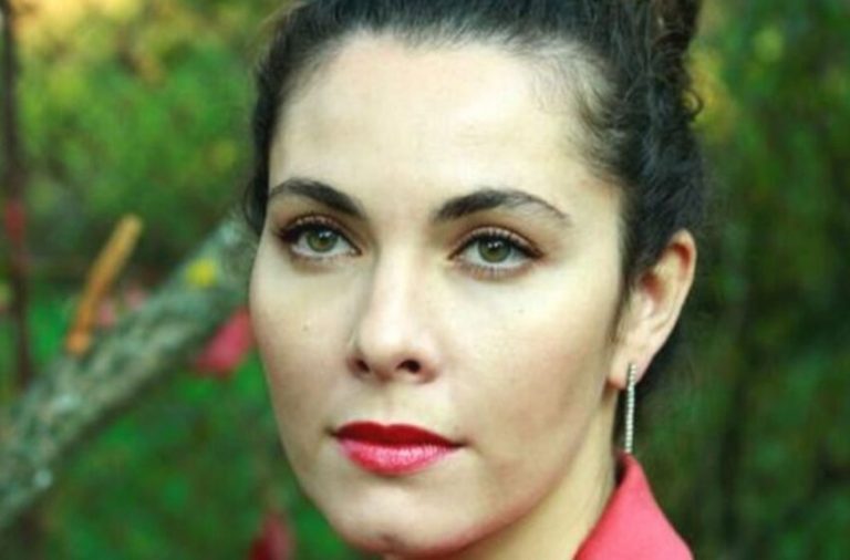 Мужчина, который на 13 лет её младше: на кого 44-летняя Соколовская променяла Устюгова