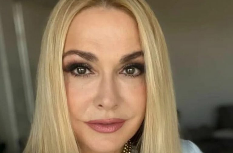 «Копия отца, от мамы ничего нет»: Сумская показала младшую дочь во время прогулки