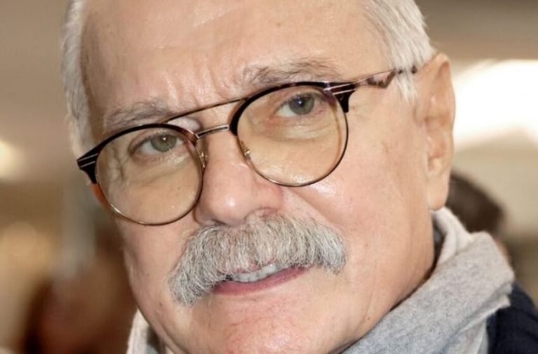 «Хоть одна дочь красавица!».  Стало известно, как выглядит внебрачная наследница Михалкова
