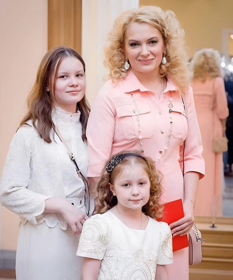 Мария Порошина решилась на рождение 6-го ребенка. Что известно?