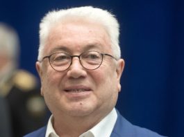 Винокур отпраздновал золотую свадьбу. Среди гостей блистала даже Королева с невесткой