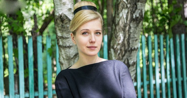 В 36 лет ни мужа, ни детей. Андоленко рассказала, кто встречает актрису с работы и занято ли ее сердце