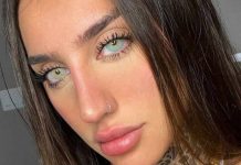 Украинская бодибилдерша показала мощные ноги в облегающем мини