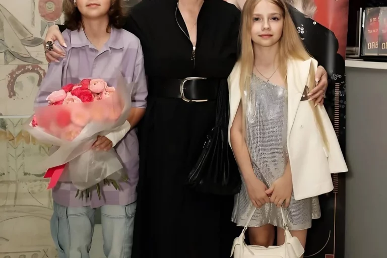 Примадонна во всей красе и её дети: какая же очаровательная семья