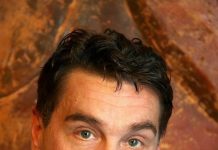 Сергей Маковецкий: 30 лет в браке, ему 63 года, ей 81. Как выглядит его первая и единственная жена Елена