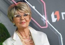 “Поселил любовницу в их квартире с легкой руки 22-летней дочери”. Меньшова переживает нелегкие времена