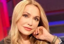 Сумская Показала Младшую Дочь-Патриотку Во Время Прогулки по Крещатику