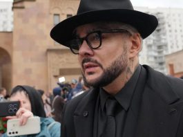 Киркоров показал, как он украсил свой дворец за 12 млн долларов к Новому году