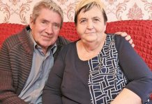 Старшему- 56 лет, а младшей- 32 года. За 23 года женщина из глубинки родила 20 детей