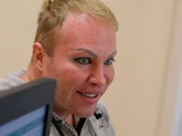 Был обычным парнем, занимался спортом и бизнесом. Как выглядят родители скандального Шпака