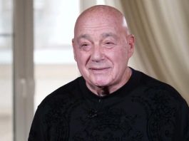 91-летний Познер вывел в свет 70-летнюю жену. Кажется эти двое забыли постареть