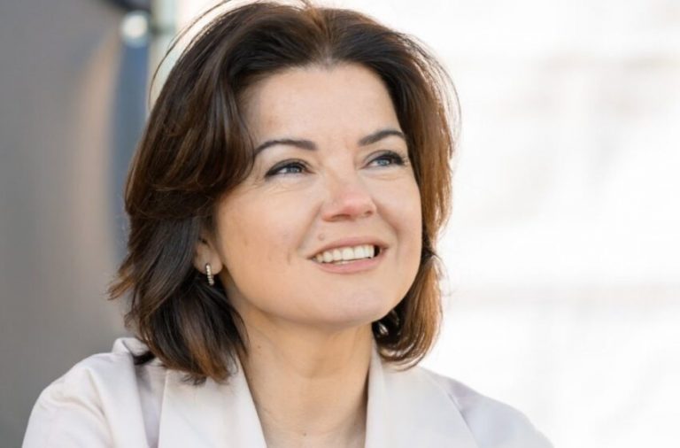 «Посмотрите в глаза этим мальчикам, а не кричите из тёплых домов»: обращение Марички Падалко к матерям Украины взволновало Сеть