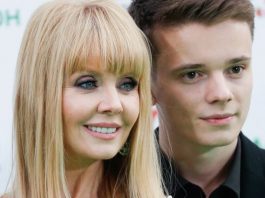 «Упала со стула — и сразу скандал!» В семье Валерии всплыли тревожные слухи о браке сына