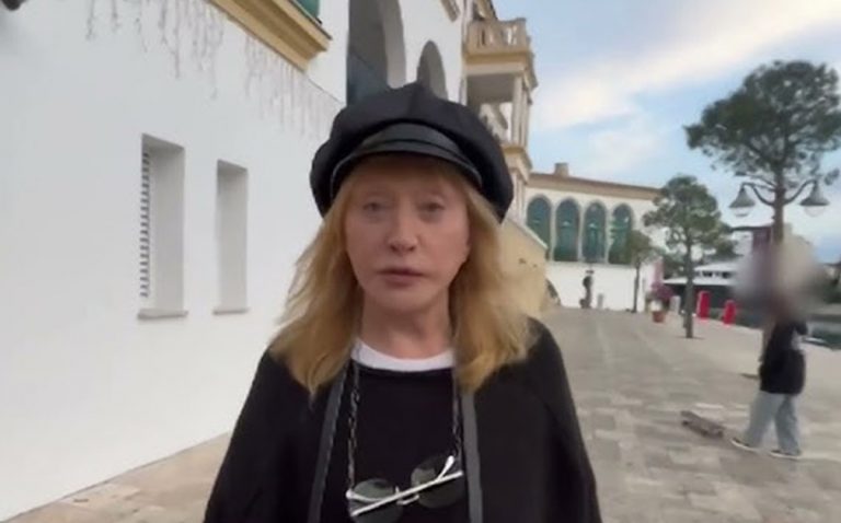 «Пусть посидит в суде, посмотрит людям в глаза!»: Аллу Пугачёву ждут в московском суде