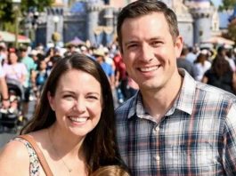 Мою дочь похоронили два года назад. Но в один день мне позвонили из школы и сказали, что она ждёт меня в кабинете директора