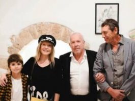 Россия- это Хаматова, Галкин, Пугачева… Макаревич вместе с супругой отправился вслед за четой туда же