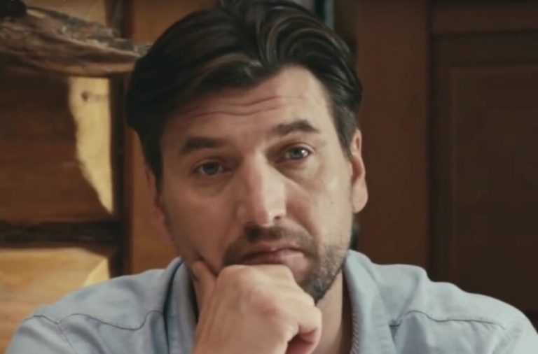 «Как бы Устюгов не переметнулся на тёщу!» Мама Аглая Шиловская произвела фурор своей модельной внешностью
