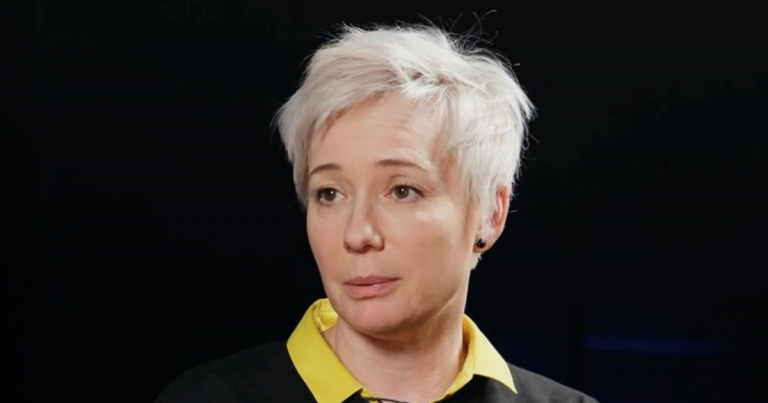 Чулпан Хаматова призналась, что после отъезда из России в Латвию была готова взяться за любую работу ради семьи