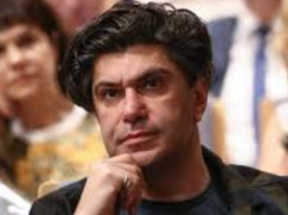 Цискаридзе расцеловал 91-летнюю Фрейндлих, которая вышла в свет только ради него
