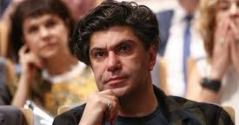 Цискаридзе расцеловал 91-летнюю Фрейндлих, которая вышла в свет только ради него