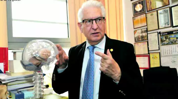″Мозг не любит жир, табак и алкоголь, но ему нравится…″ Нейрохирург — о том, как жить умным людям