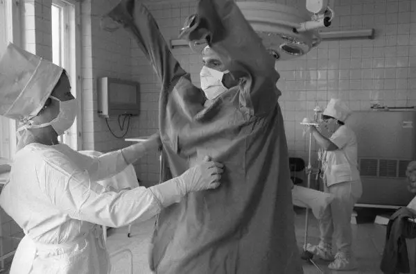 Неудобные тайны Чернобыля: Все, кого лечили в Москве — умерли. Все, попавшие в киевскую клинику — выжили