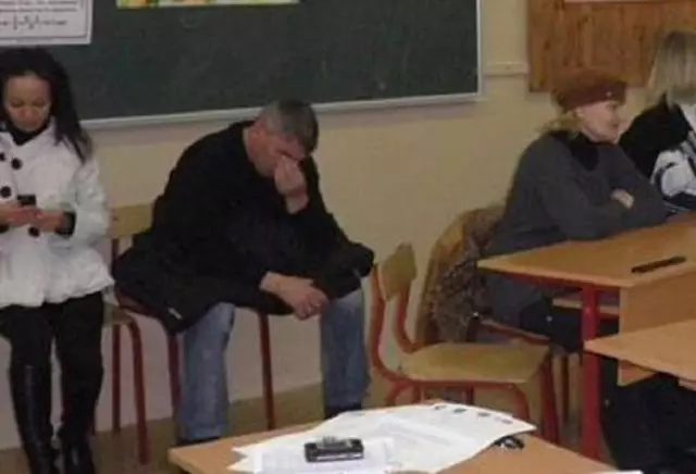 Пришел на школьное собрание и доказал, что мужчины не взрослеют